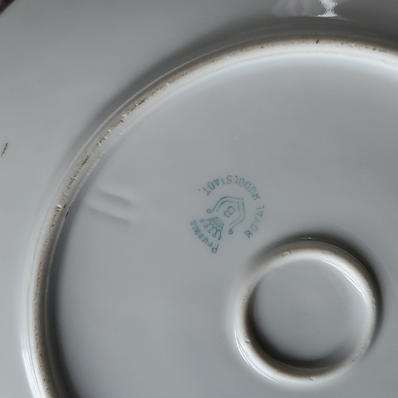 Royal Rudolstadt Prussia Handpainted Plate with White Flowers - Picture 9 of 10